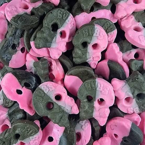 Bubs Swedish Candy Raspberry Liquorice Skulls 100g